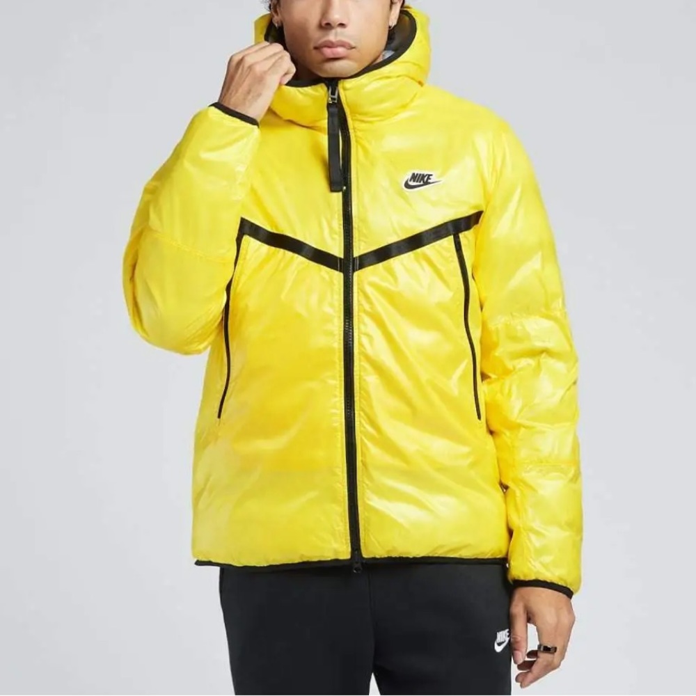 NWOT Nike Puff Coat - Yellow Size M Activewear